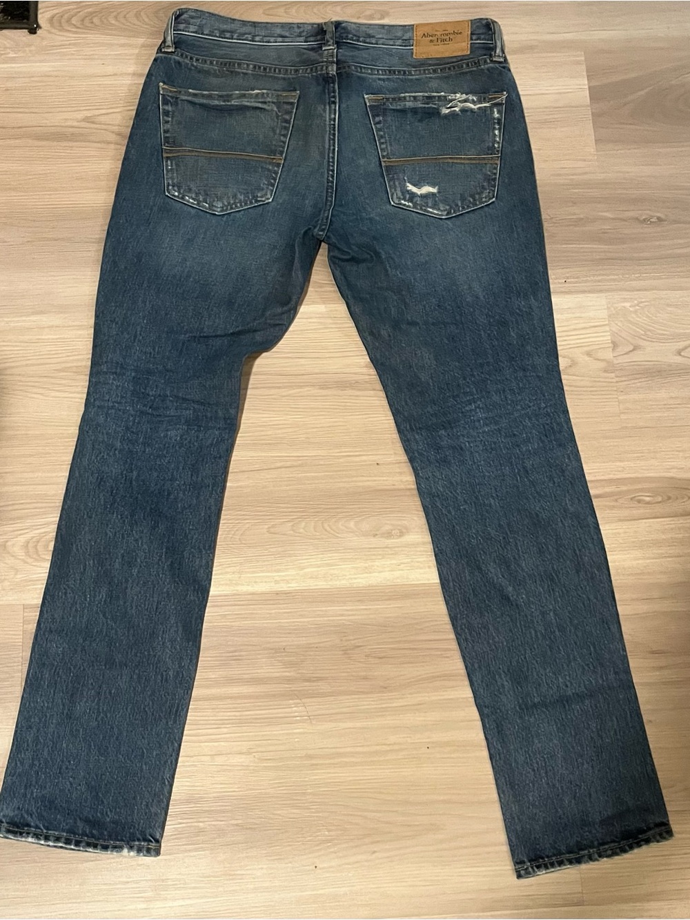 Abercrombie & Fitch - Distressed Jeans
